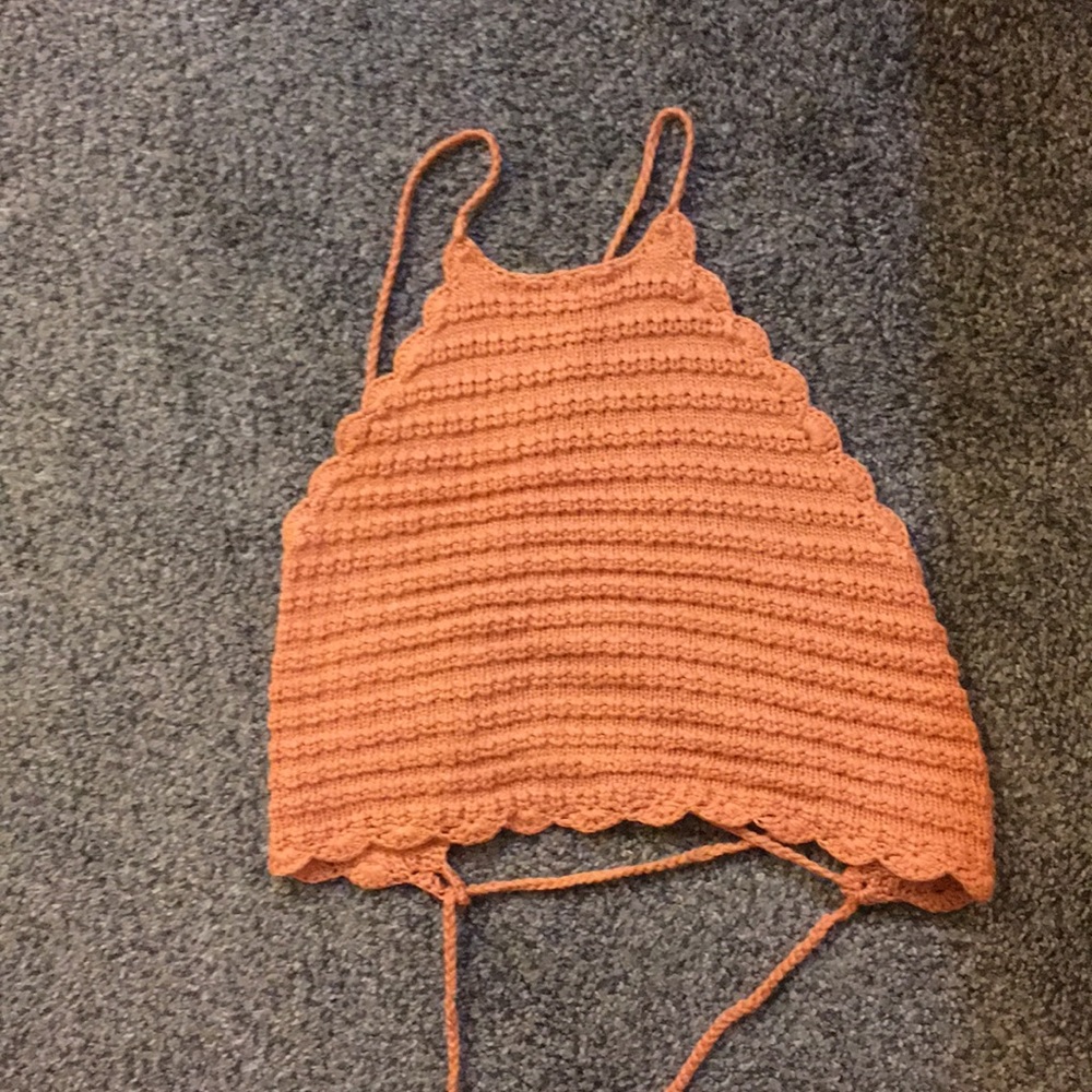 Adjustable crochet crop top. Super flattering